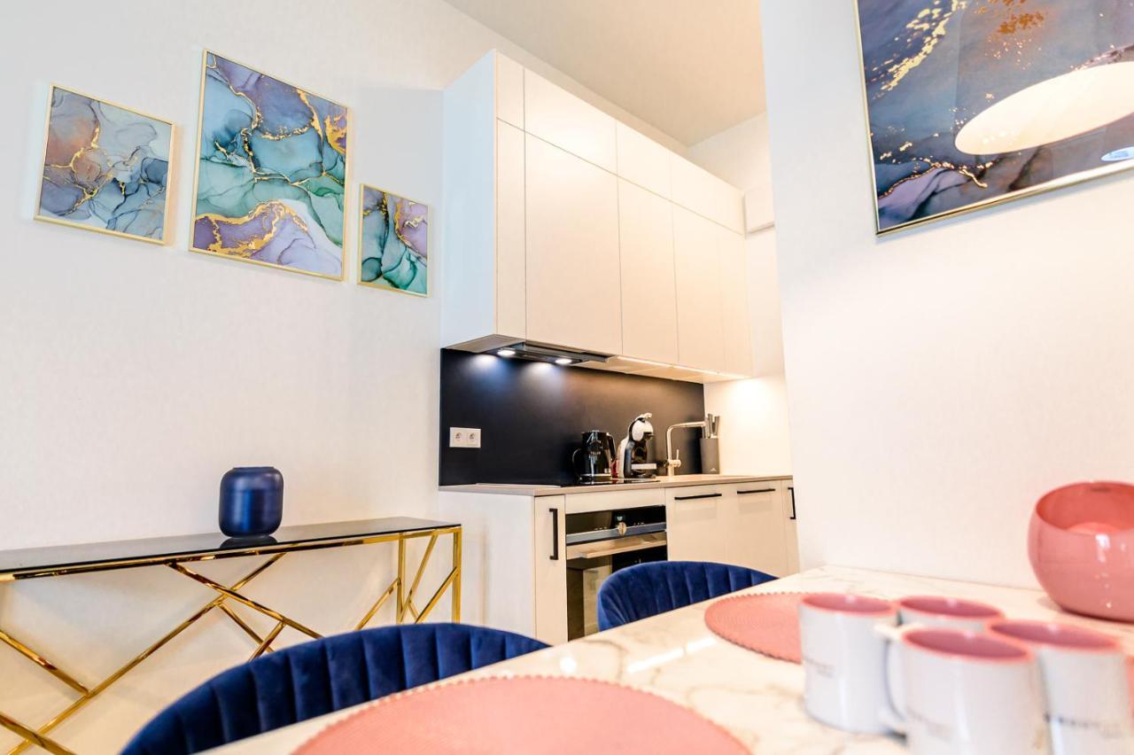 Aboutartapartments - Mlyn Maria Вроцлав Экстерьер фото
