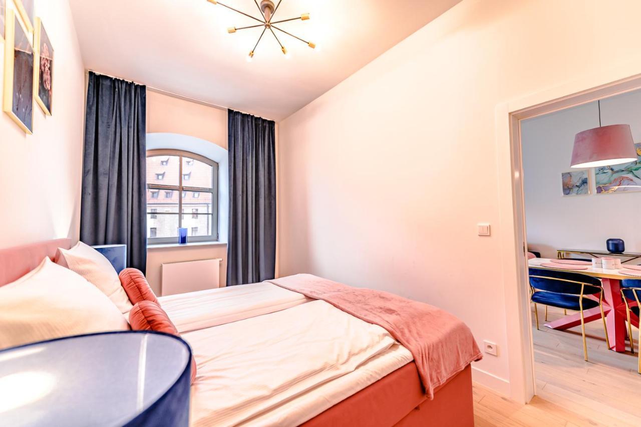 Aboutartapartments - Mlyn Maria Вроцлав Экстерьер фото