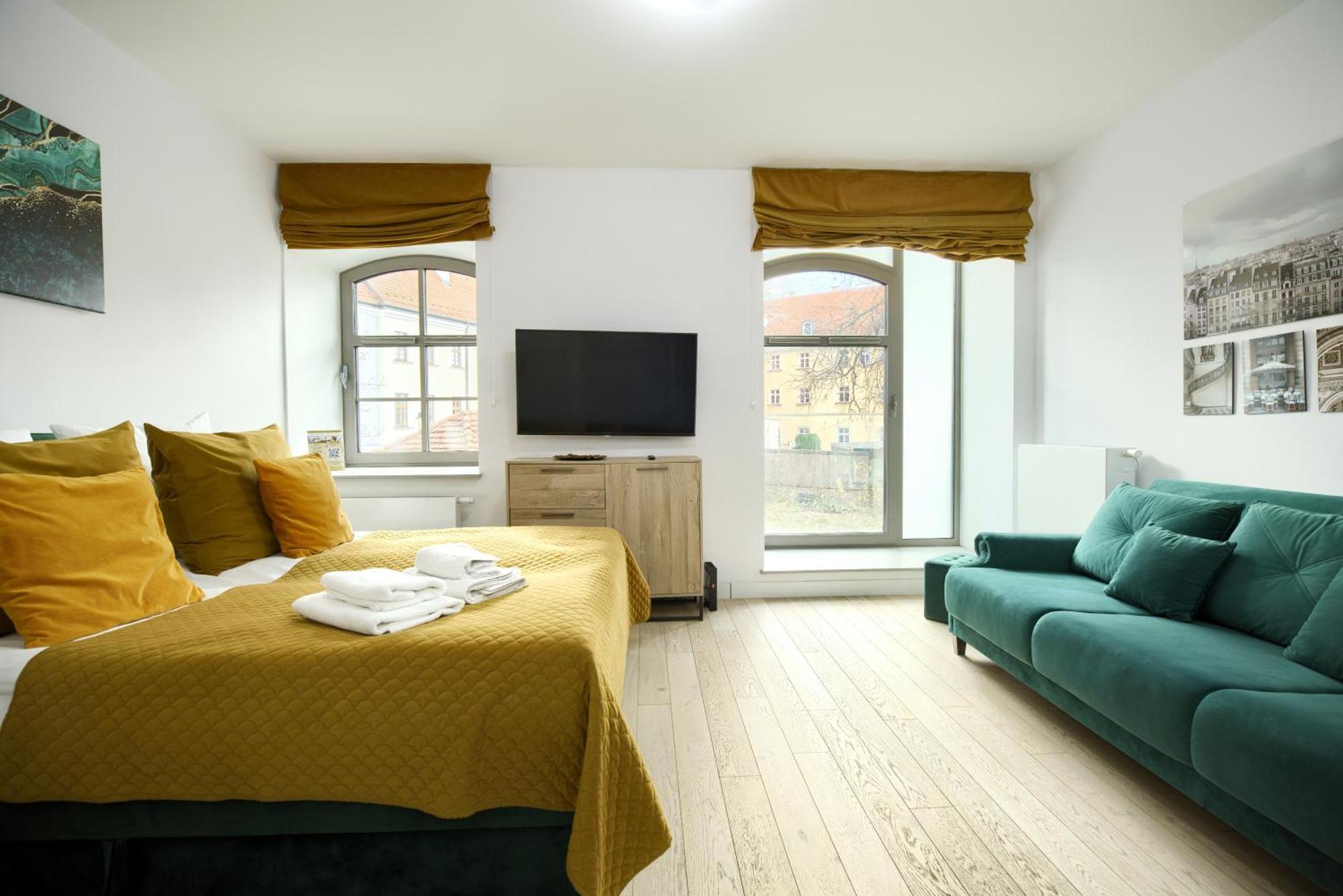 Aboutartapartments - Mlyn Maria Вроцлав Экстерьер фото
